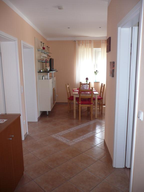 Apartments Rafaela Barbat na Rabu Eksteriør billede