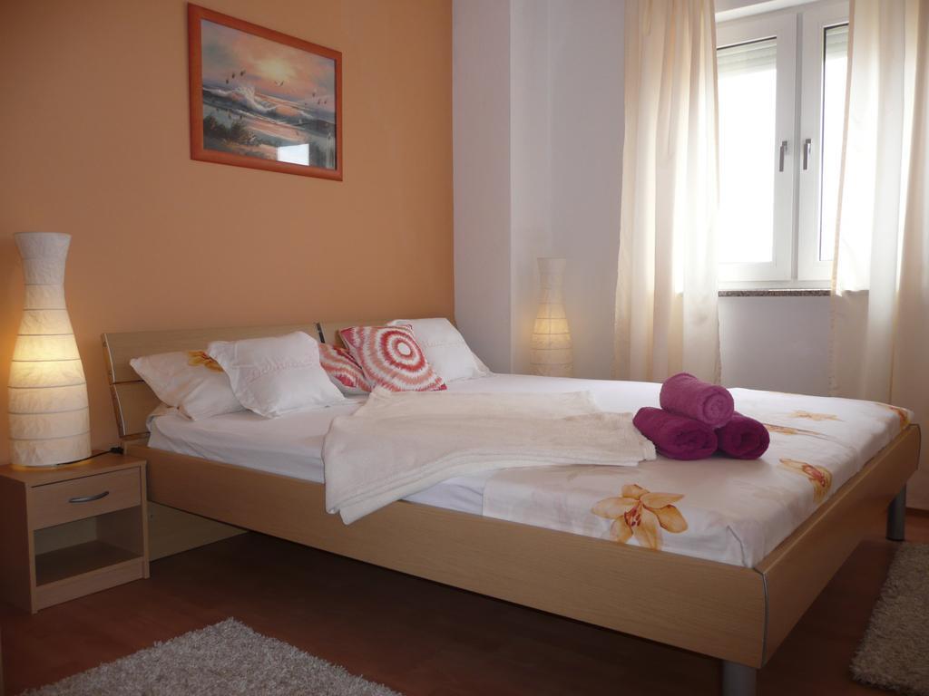 Apartments Rafaela Barbat na Rabu Eksteriør billede